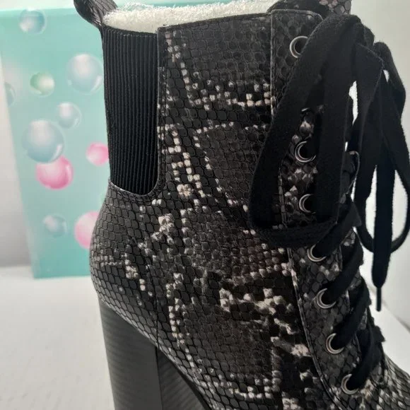 LIMIT High Platform Heel Ankle Bootie Black/Gray - Picture 2 of 7